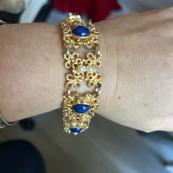 SARAH COVENTRY Elegant Gold and Blue Women's Bracelet 7 inches 🥰 - Picture 3 of 6
